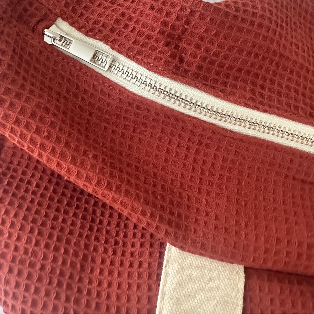 Sezane Octobre waffle bowling bag in rust color/ new - Picture 5 of 7